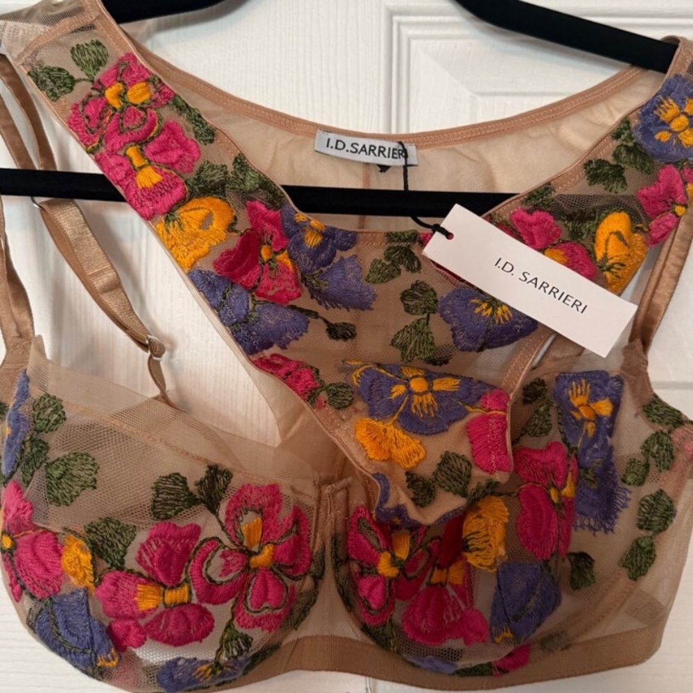 ID Sarrieri Embroidered Floral Set in Tan with Red Blossoms NWT size 34D/Medium - Picture 6 of 10